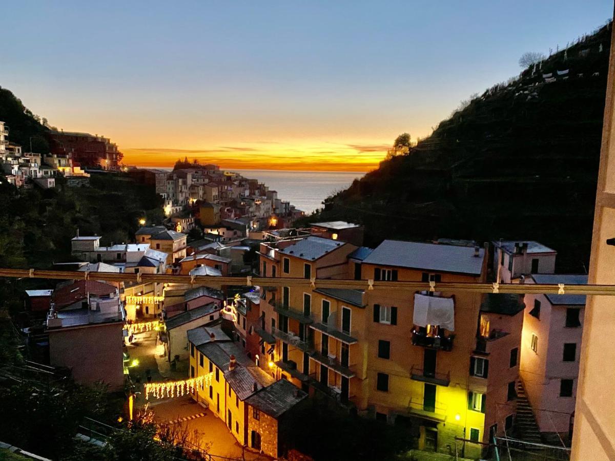 מלון The Manarola Main Plaza מראה חיצוני תמונה
