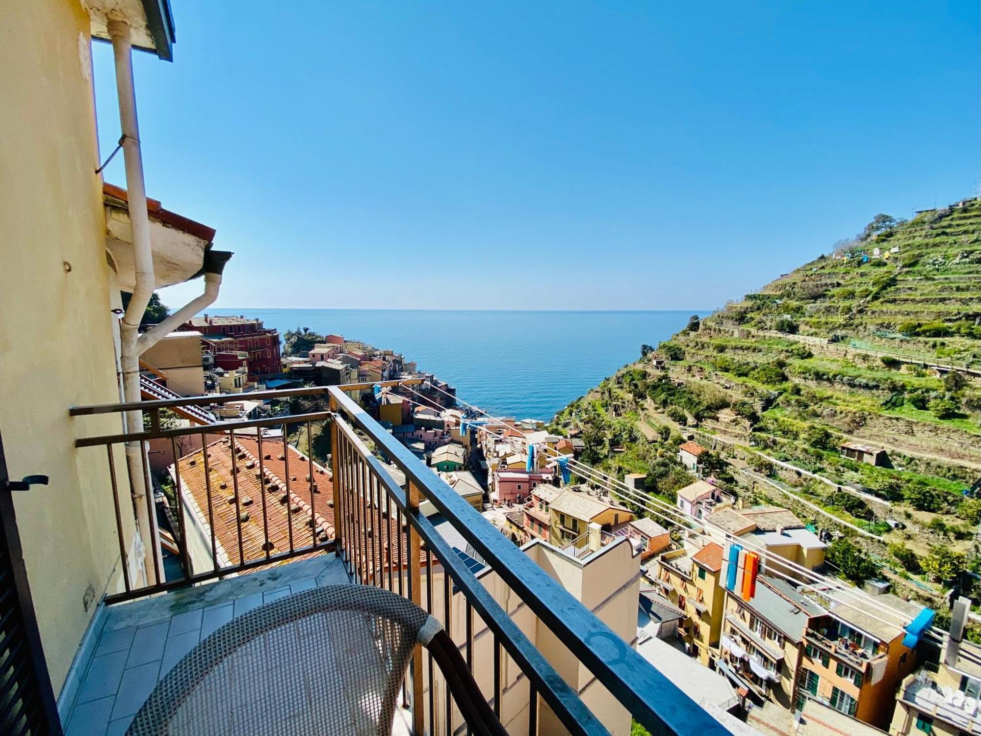 מלון The Manarola Main Plaza מראה חיצוני תמונה